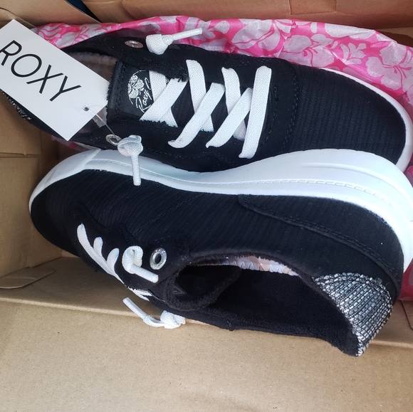 Women shoes - Picture 2 of 2